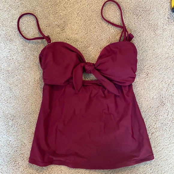 NWT, Old Navy tankini length bathing suit top - Picture 2 of 8